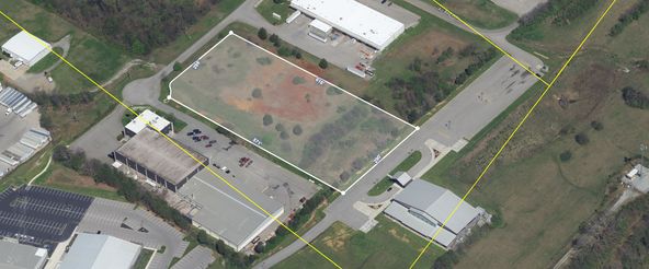 Mustang Drive: 1612 Mustang Drive, Maryville, TN 37801